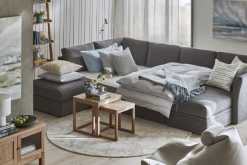 kvalitatīvs dīvāns, izvelkams